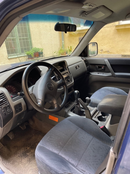 MITSUBISHI Pajero 