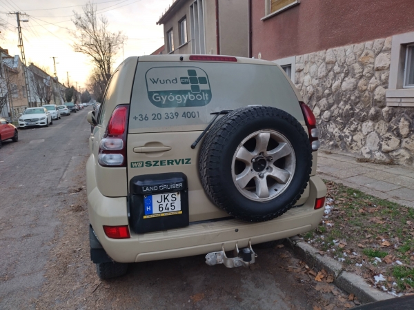 TOYOTA Land Cruiser