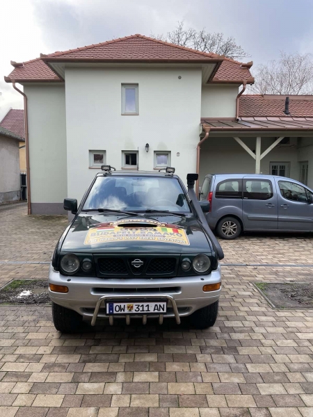 NISSAN Terrano