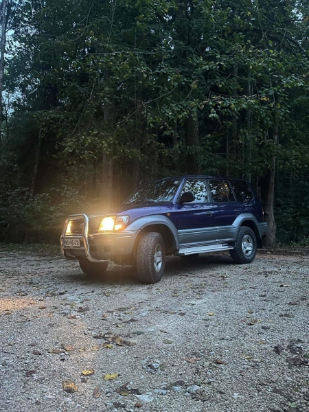 TOYOTA Land Cruiser 95