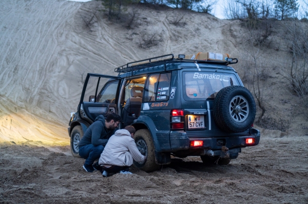 MITSUBISHI Pajero