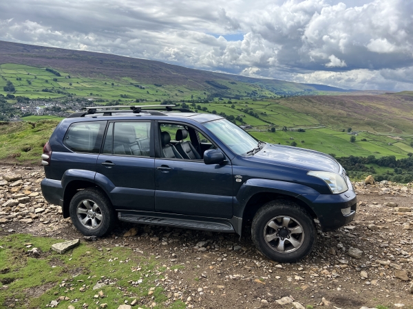 TOYOTA Land Cruiser