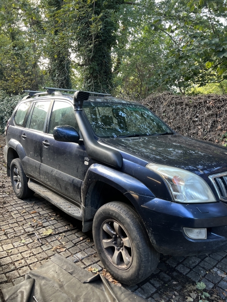 TOYOTA Land Cruiser
