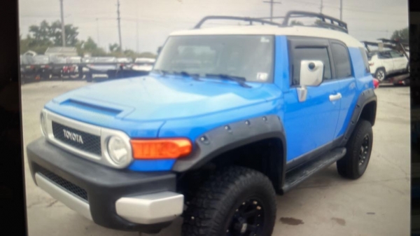 TOYOTA Fj Cruiser