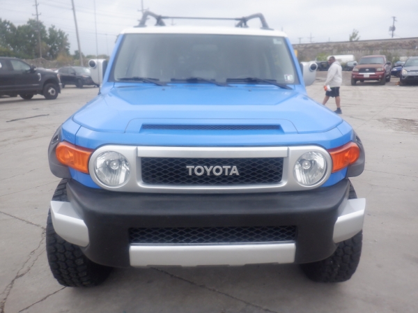 TOYOTA Fj Cruiser