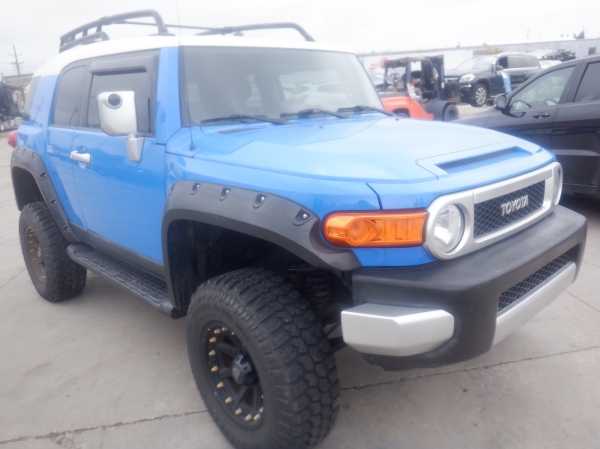 TOYOTA Fj Cruiser