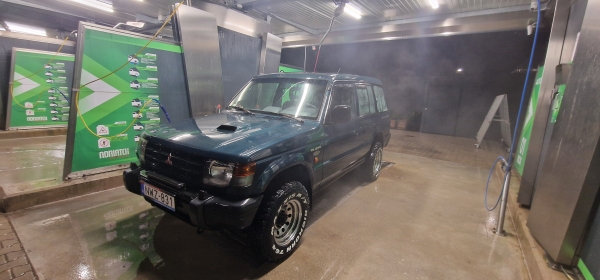 MITSUBISHI  Pajero 