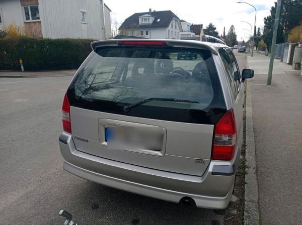 MITSUBISHI Space Wagon