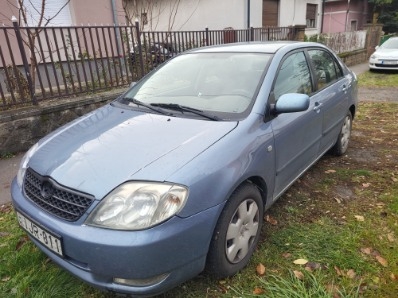TOYOTA Corolla Sedan 1.4 Terra