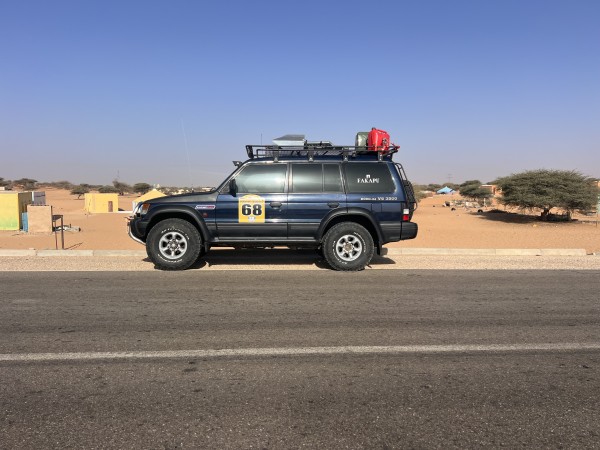 MITSUBISHI Pajero