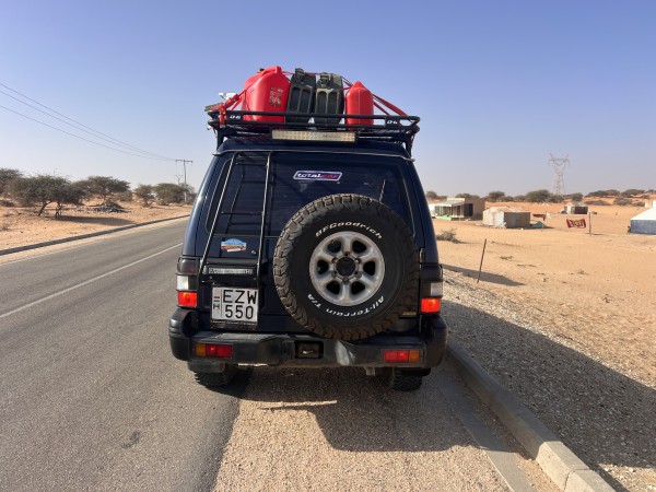 MITSUBISHI Pajero