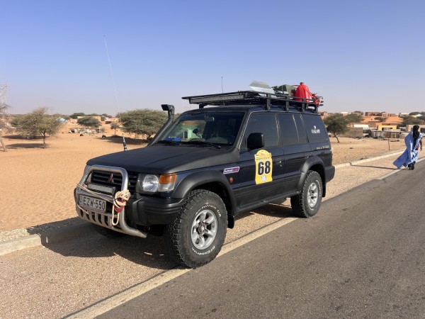 MITSUBISHI Pajero